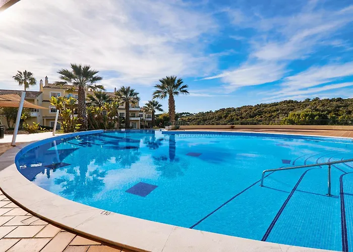 Casa Presa Moura Апартаменты Карвоейру